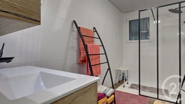 maison à vendre - 6 pièces - 157.0 m2 - LA TRINITE SURZUR - 56 - BRETAGNE - Century 21 Tex'Immo