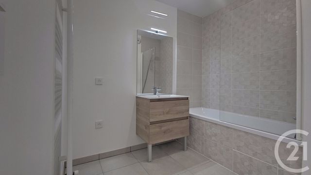 Appartement T4 à vendre - 4 pièces - 76.38 m2 - THEIX NOYALO - 56 - BRETAGNE - Century 21 Tex'Immo